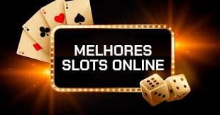slost APP Myanmar ကစားသမား မိုဘိုင်းဖုန်းဖြင့် ဘောလုံး Live Betting ကစားနေသောပုံ